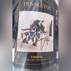 Pendleton throw 50 X 70 inches